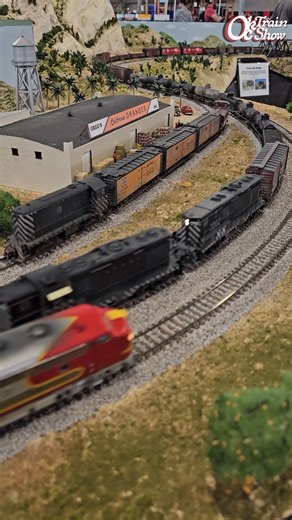🚂 Happy Front End Friday! We’re thrilled to announce that Santa Fe All the Modular Layout is rolling back into the OKC Train Show this year! This stunning layout captures the spirit of the Southwest with sweeping scenery, iconic locomotives, and modular craftsmanship that always draws a crowd. 📸 From classic Warbonnets to modern power, this layout delivers front-end views that railfans and modelers alike won’t want to miss. 🗓️ November 15–16, 2025 📍 Bennett Event Center, OKC Fairgrounds 🅿️ 