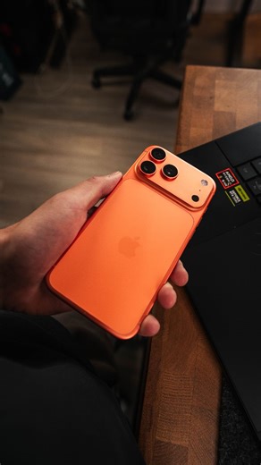 Andres Vidoza on Instagram: "NEW iPhone? Here is a secret tip you can start using NOW. Local Send is free, open source and it allows you to transfer content and copy paste as well seamlessly. iPhone 17 Pro, iPhone 17 or iPhone 17 Pro Max, it don't matter, check it out!! #tech #gadgets #apple #iphone #iphone17promax #iphone17 #iphoneonly #appleiphone #ios"