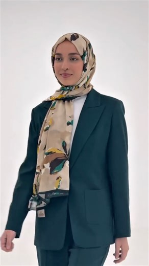 SHAWL SECRET ŞAL & EŞARP on Instagram: "Backstage Göremediğiniz kısımlarda asıl hikaye gizli 🤭🫶🏻 @shawlsecretofficial @shawlsecret"