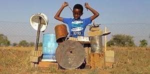 Meet the young and very talented drummer, Sihle the drummer 15yrs. Sihle's story is very inspiring, reminds us of the quote "a person who really wants something will find a way. a person who doesnt will find an excuse." Let us all support young talent. Sihle, we are wishing you all the best. Send your talented video to our whatsapp line: 27 (73) 093-7531 and you might be on our show. #MzansiTalentedKids | DJ Arch Jnr