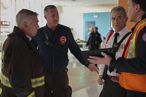 Nemocnice Chicago Med - In the Trenches: Part II (S10E11) (2025) | ČSFD.cz