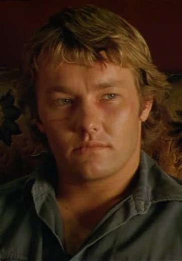 The Secret Life of Us S01:E19 - A Friend Indeed