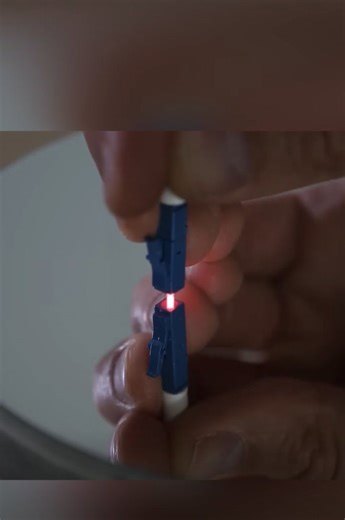 Reflecting a laser into itself