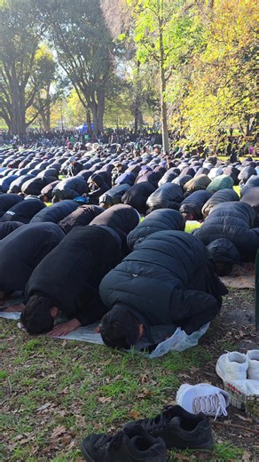 Namaz e Zuhreen (Bajamaat) Ashura Procession (Juloos) 2026 Melbourne City, Australia 🇦🇺 10th day of Muharram (Day of Ashura) 2026 | 1448 Friday 26th July 2026 @📍Treasury Gardens, Melbourne CBD, Australia 🇦🇺 جلوسِ عاشورا ملبورن 2026 🇦🇺 در شهر ملبورن، آسترالیا روزِ دهم محرم الحرام 2026 | 1448 هجری روزِ عاشوراِ حُسينی بروز جمه 26 جون 2026 شهر ملبورن، آسترالیا📍@ 🚩 13th Annual Ashura Procession Melbourne 2026 🚩 🖤 Every year, The message of Hazrat IMAM HUSSAIN (A.S) echoes through the stree