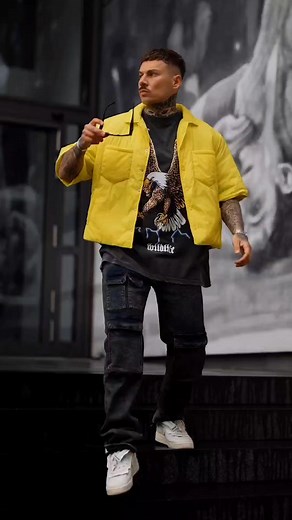 Old Money: The Style That Speaks Without Saying a Word what do you think do you agree ?⚜️❤️ . . . . . . #oldmoney #oldmoneystyle #menstyle #oldmoneyaesthetic #menfashionstyle #classicmensfashion #mensfashion #oldmoneyoutfits #oldmoneyfashion #fashionmen #fashionmenswear #oldmoneylifestyle | Men fashion & style