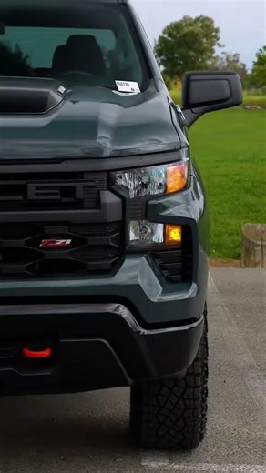 Power. Durability. The 2026 Silverado 1500