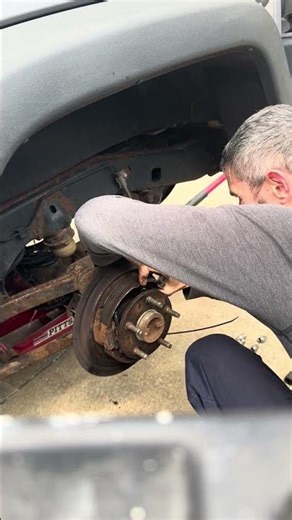 E-brake shoe, spring clip installation made easy