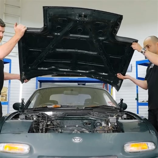 Fitting A New Engine In The MX-5! | DRIVETRIBE