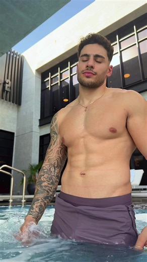 ‏Poolside | poolside