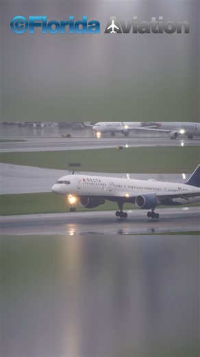 Boeing 757 Wet Landing at Worlds Busiest Airport - Plane Spotting Atlanta ATL #aviation #aviationvideo #planes #planespotting #planespotter #airplanes #airplanespotting #airplanespotter #aviationlovers #airplanelandings #airplanetakeoffs #aviationvideography #boeing757 #boeing757lovers | Florida Aviation