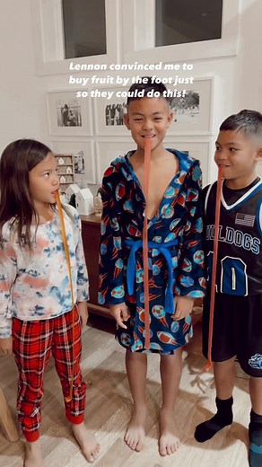 648K views · 9.8K reactions | Fun mom over here buying fruit by the foot! 藍 #coolmom #fruitbythefootchallenge #kidsactivities #FacebookReelsContest | Cecilia Moyer | Facebook