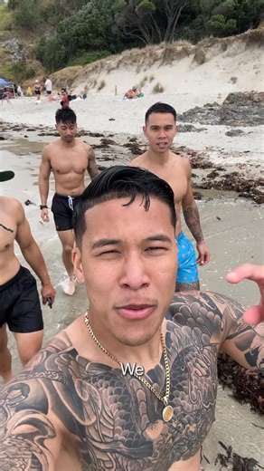Jorden Souriyavong - Mens Transformation Coach on Instagram: "Imagine being at the beach with the boys and you’re the only one keeping your shirt on 😂 Everyone’s confident. Shirt off. Not thinking twice. And you’re there adjusting your shirt every 5 seconds hoping no one notices. That feeling eats at you more than you admit. Summer’s coming. You still have time to change that. Lock in now so when beach season hits, you’re not hiding. You’re showing off. Comment “TRANSFORM” and let’s get you shr