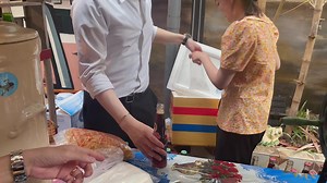 832K views · 10K reactions | Rộn ràng rộn ràng, Diệu Lâm, Diệu Gin Puka … mau tới lẹ đi nè!!!!! __________________ Đặt mua Album xin liên hệ hotline: 079 6434550 | Đàm Vĩnh Hưng | Facebook