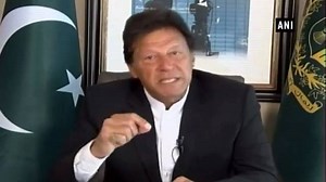 272K views · 3.2K reactions | Pakistan PM claims 2 Indian MIGs shot down; offers dialogue to defuse tensions | https://goo.gl/p5VNy5 | The Economic Times | Facebook