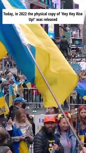 Today, in 2022 the physical copy of ‘Hey Hey Rise Up’ was released. Pink Floyd recorded the song in support of Ukraine during the Russian Invasion in 2022. The song features Ukrainian singer Andriy Khlyvnyuk. #PinkFloyd #HeyHeyRiseUp #fyp #ukraine | Pink Floyd