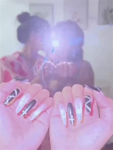 Nail Art Inspiration from Hla