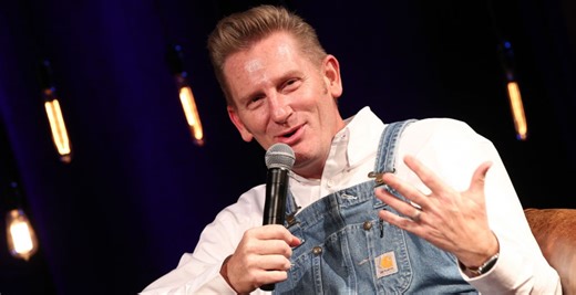 Family Friend Speaks About Rory Feek After Daughters Threaten Legal Action Against Singer