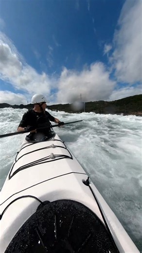 Robert Nissenbaum | The weather (strong NNE winds and heavy rain) when I arrived 10 days earlier made it impossible to launch (you can see why at the start -... | Instagram