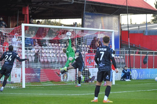 ☄️⚽️ #GoalGIF | Ebbsfleet United