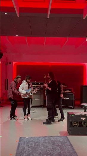 How many of you have tickets to see this live?