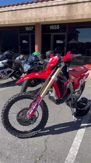 Bike Meet At MotorHelmets!! Free Burgers & Hotdogs!!