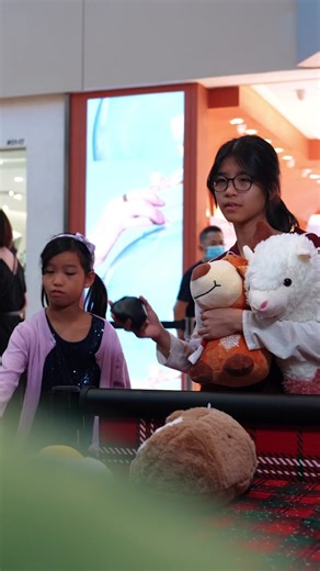 At Merryland of Joy, our Cheeky Elf ensures everyone leaves with a big smile! 🤩 Immerse yourself in the festive magic and walk away with adorable prizes from the carnival booths at our atrium event. 🎁 Redeem your passes now with just a min. of $40 spend at The Seletar Mall. T&Cs apply. #MyTSM #tiktoksg #singapore #exploresg #christmas