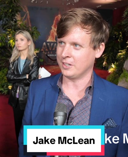 After Jake McLean talks about starring in Avatar: Fire and Ash #jakemclean @Avatar @AVATAR #avatarfireandash #fabtv #fermandoescovar #redcarpet
