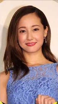 沢尻エリカ、“上半身裸”でほほ笑む美スタイル「優しい顔」「エリカ様はいつまでも綺麗」