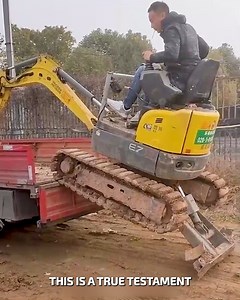 1M views · 1.6K reactions | Flawless Excavator Operation #MachinerySkills #ConstructionLife #ExcavatorExpert | Fatafatnews | Facebook