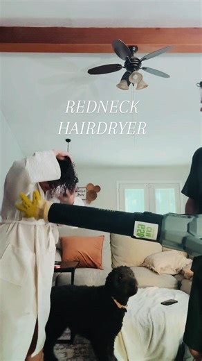 When you can’t find your hairdryer after moving into your new house, so you tape a @devacurl hand diffuser to a leafblower. 🤣🍂 #devacurl #devafuser #curlyhair #leafblower #hairdryer #hairdryerhacks #fyp #funny #funnymoments