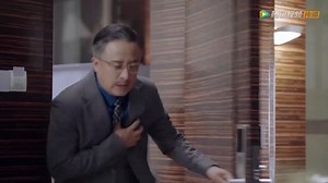 EP32 | He fainted after a heart-attack, Lin Wo took the chance to search for clues ☎️Watch“You Complete Me”on WeTV👉http://bit.ly/2rQrxf2 ☎️Also enjoy it on YouTube 👉https://bit.ly/39m4Piy | WeTV