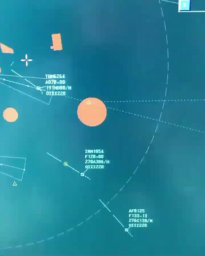 1.3K views · 22 reactions | Airport surveillance radar (ASR) is a radar system used at airports to detect and display the presence and position of aircraft in the terminal area, the airspace around airports. It is the main air traffic control #aviation #aircraft #pilottraining #pilot | Learn Aircraft | Facebook