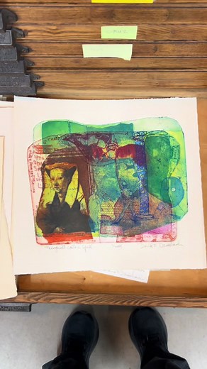 David Driesbach prints in the drawers of the Chicago Printmakers Collaborative— well known and well missed printmaker and printmaking professor from NIU. Our first visiting artist in 1989! As an expert in viscosity printing, and as a part of his visit here at CPC, he made a print with CPC participants that is now in the collection at the Art Institute of Chicago. More to see here at CPC, come in and check out what we have! #printmaking #pastprintmakers #chicago #chicagoprintmakers #artinstitutec