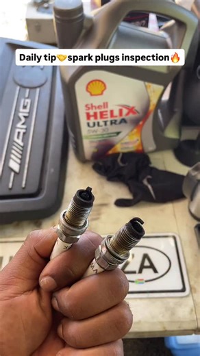 Daily mechanical tip🤝 spark plugs inspection🔥 #louwscustomsza #mechaniclife #viralreels #cars #automotive #fyp | Louw's Customs