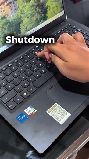 Shut down and or Restart your PC with this shortcut combo. #pctips #pctipsandtricks #tech #shorts