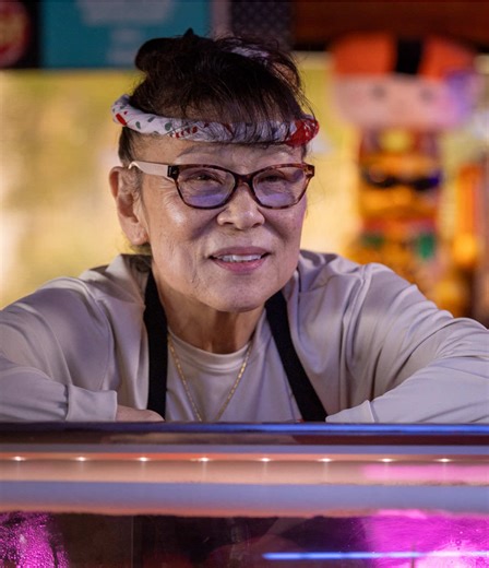 Experience Family-Style Dining at Harbor Docks