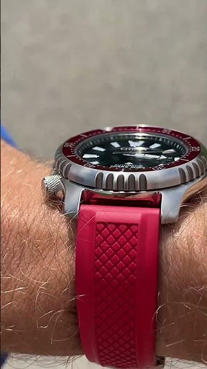 Wrist Roll Citizen Promaster Fugu. Best beater dive watch. Love this watch