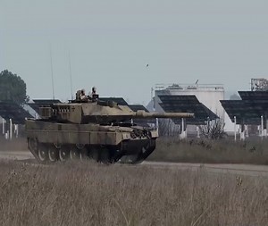 TANK BATTLE LEOPARD 2A6 Tank Ambushes Armored Tank Army | Watch HD