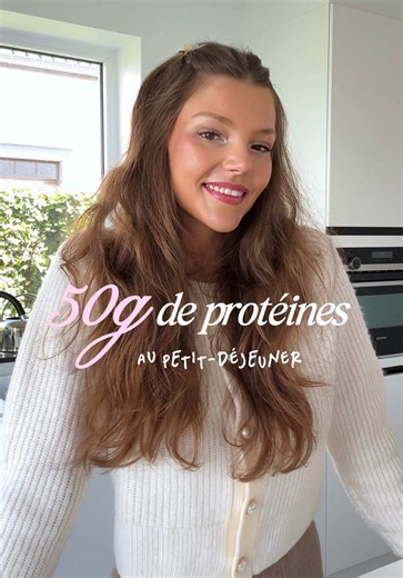 Petit-déjeuner protéiné saumon fumé et œufs pour perdre du poids