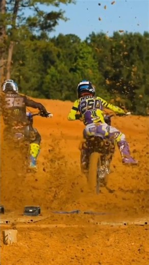 garoto tá evoluindo em olha o nível de pilotagem desse garoto sensacional #motocross