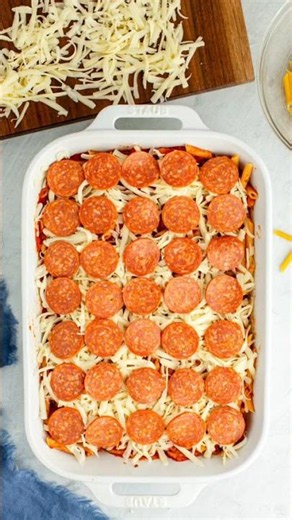 📌 Save this for an easy and delicious weeknight dinner 🍕 Who doesn't love pizza