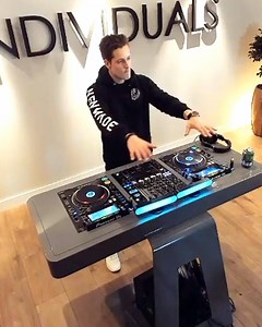 LIVE tomorrow on Youtube (7pm CET) & Instagram (9pm CET)! 🎶 Which tracks do you want to hear ? 😁 #sicklive | SICK INDIVIDUALS