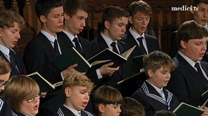 🎵✨ Along with his St Matthew Passion and B Minor Mass, Bach’s Christmas Oratorio is one of the true treasures of the sacred choral repertoire. It was in 1734 in Leipzig’s St. Thomas Church where the Oratorio—made up of six cantatas composed for the major feast days of the Lutheran Christmas calendar—was first performed, and it is in the same church that Gotthold Schwarz, the seventeenth Thomaskantor (St. Thomas Church music director) since Bach’s own tenure, brings the masterpiece once more to 