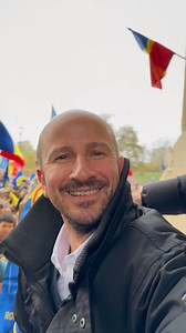 285K views · 33K reactions | Va multumesc din suflet tuturor celor care ma urmariti si ma sustineti! Azi am avut placerea sa va cunosc pe cativa din urmaritorii mei! ❤️ | Darius ARMA | Facebook