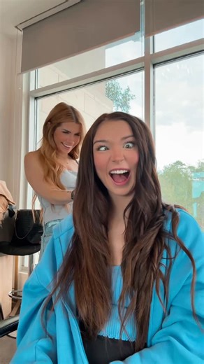 Meg Reily on Instagram: "she loves me 🩷 @brynlahners @brynfromtheshore"