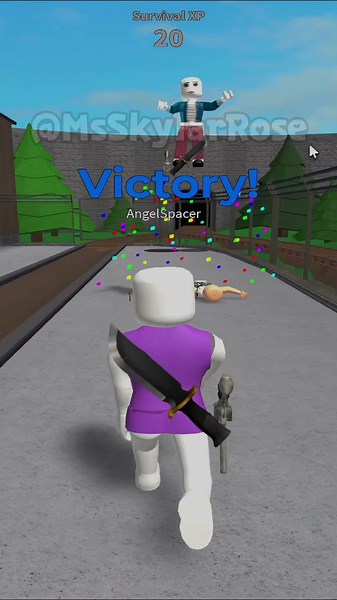 the murderer was waiting for the right moment to kill me 😭 #roblox #mm2 #murdermystery2
