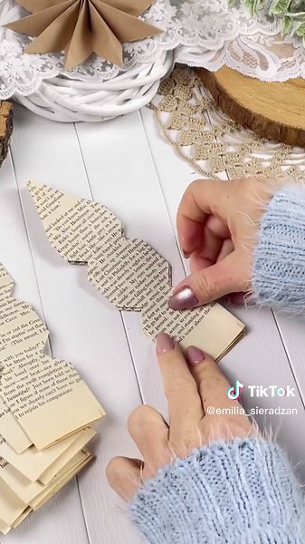 DIY Christmas Decorations: Upcycled Book Turned Beautiful Decs