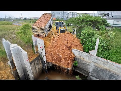 Full video: Large project use SHANTUI DH-17C2 performs well in clearing land and entering deep water