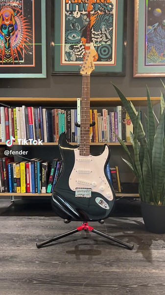 Mini Fender Guitars for Kids | Fender x Loog Collaboration