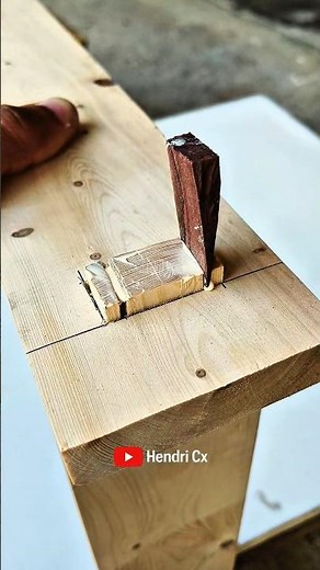 Locking variation technique with rosewood #tips #woodworking #shortvideo